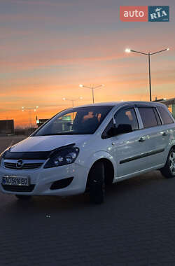 Мінівен Opel Zafira 2010 в Мукачевому