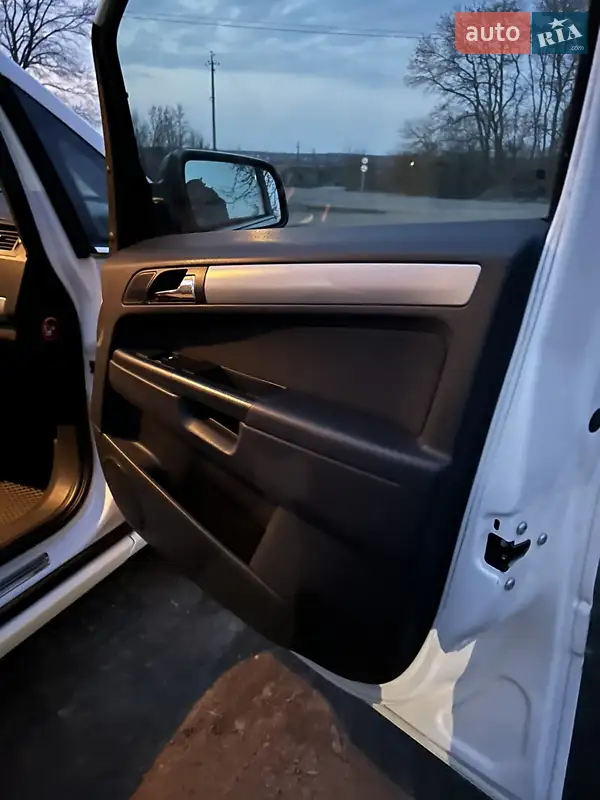 Opel Zafira 2010 VIN W0L0AHM75B2048688 фото оголошення 24 з 113