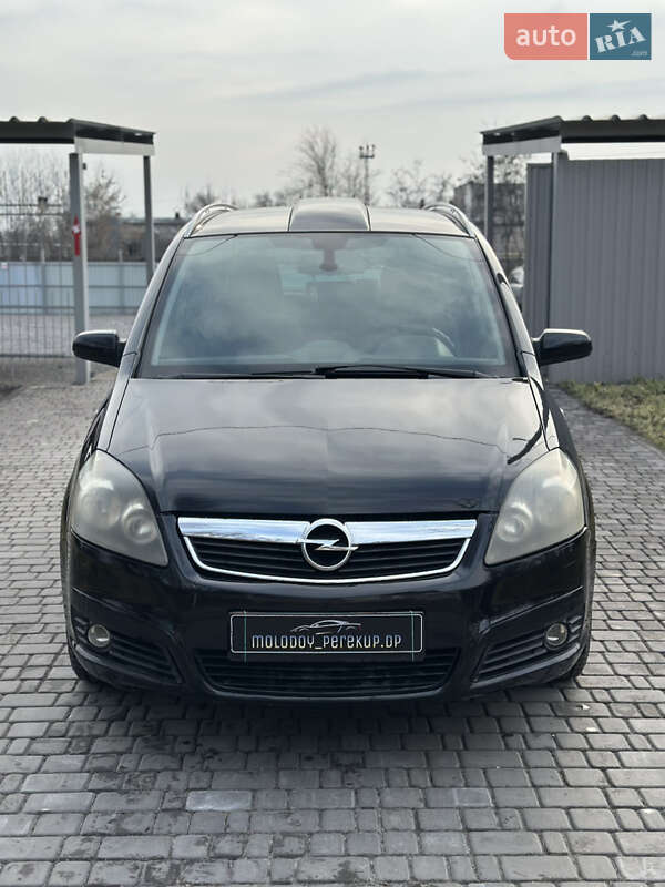 Минивэн Opel Zafira 2006 в Каменском