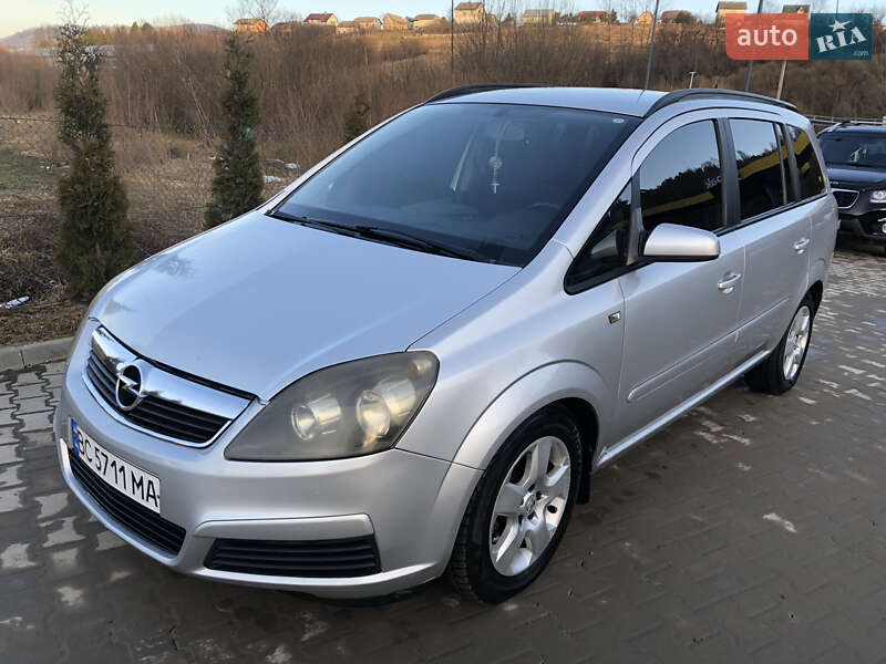 Минивэн Opel Zafira 2006 в Турке