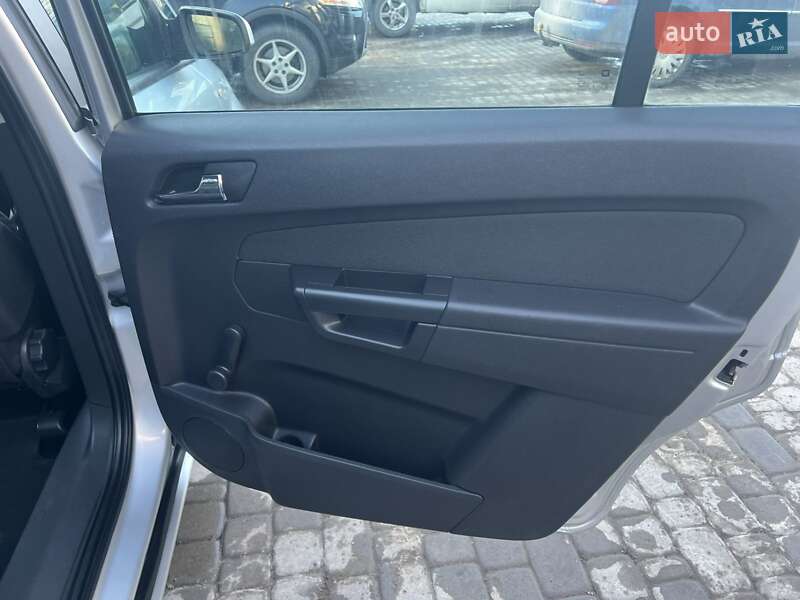 Минивэн Opel Zafira 2008 в Бучаче фото 22 Минивэн Opel Zafira 2008 в Бучаче