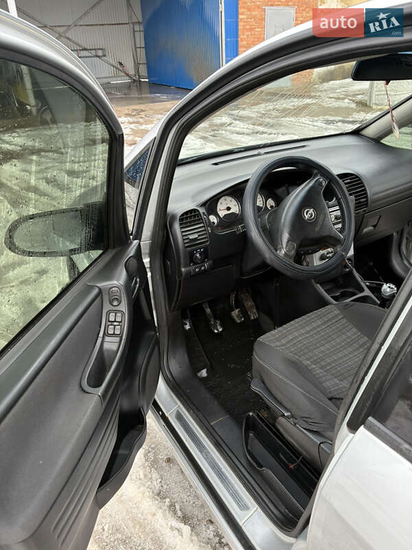 Минивэн Opel Zafira 2003 в Жмеринке