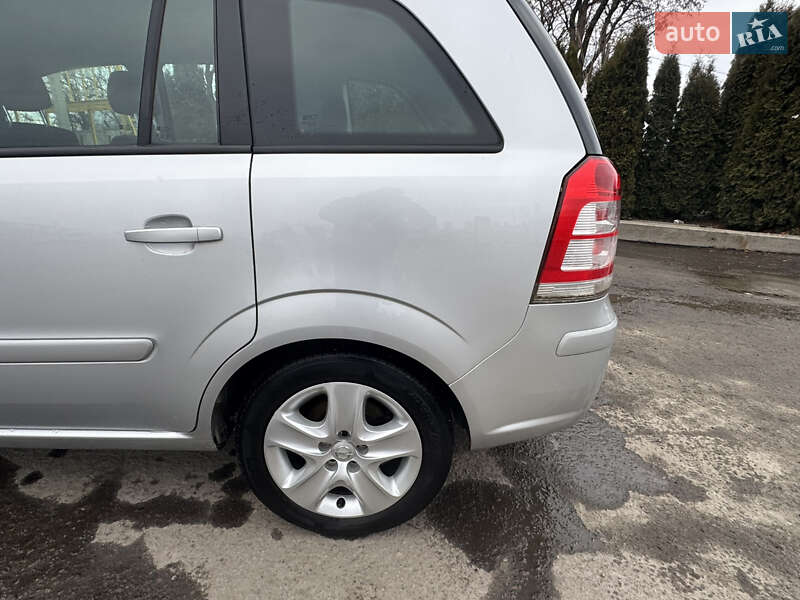 Минивэн Opel Zafira 2008 в Белой Церкви