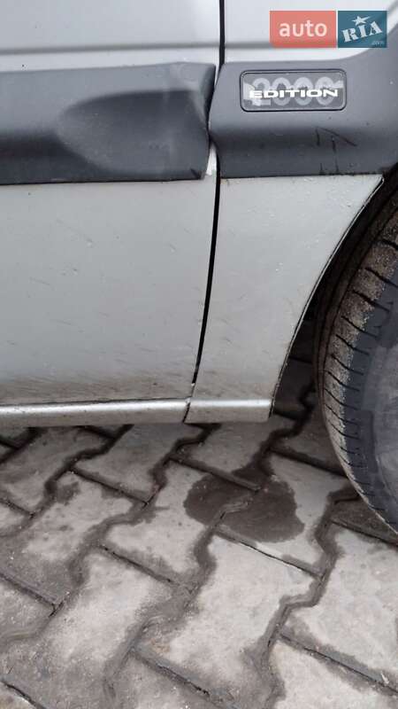 Минивэн Opel Zafira 2000 в Немишаево