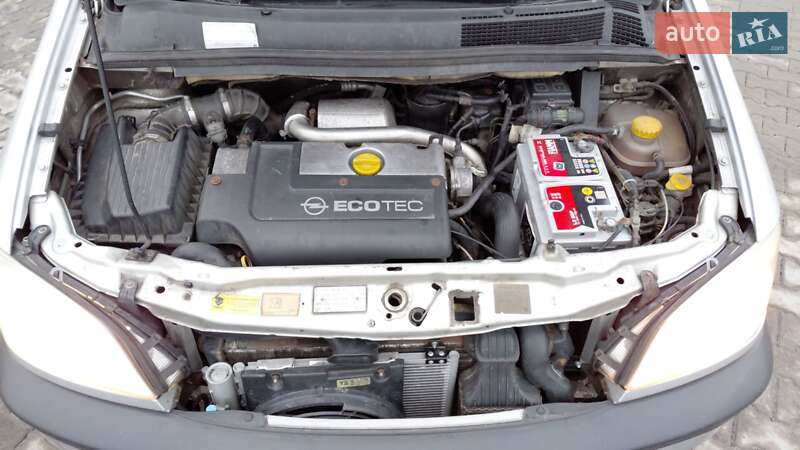 Минивэн Opel Zafira 2000 в Немишаево