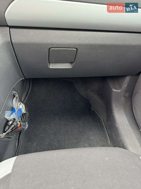 Минивэн Opel Zafira 2011 в Львове фото 16 Минивэн Opel Zafira 2011 в Львове