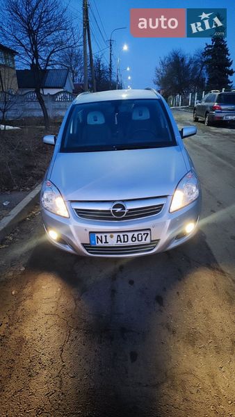 Opel Zafira 2008