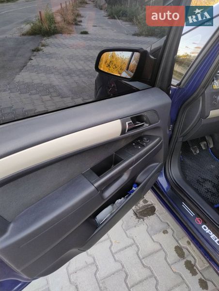 Минивэн Opel Zafira 2008 в Ракитном