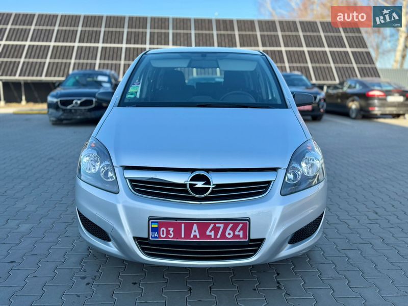 Минивэн Opel Zafira 2009 в Владимире