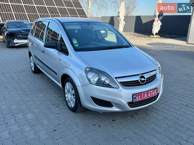 Минивэн Opel Zafira 2009 в Владимире