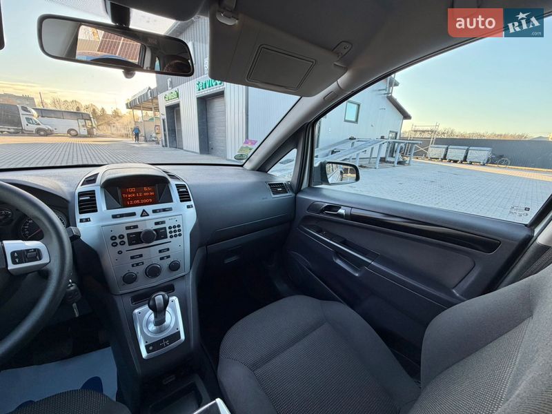 Минивэн Opel Zafira 2009 в Владимире