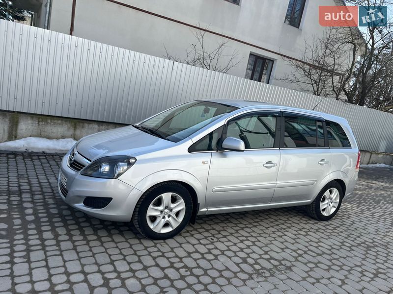 Минивэн Opel Zafira 2010 в Тернополе