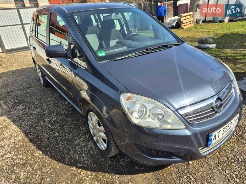 Минивэн Opel Zafira 2009 в Коломые
