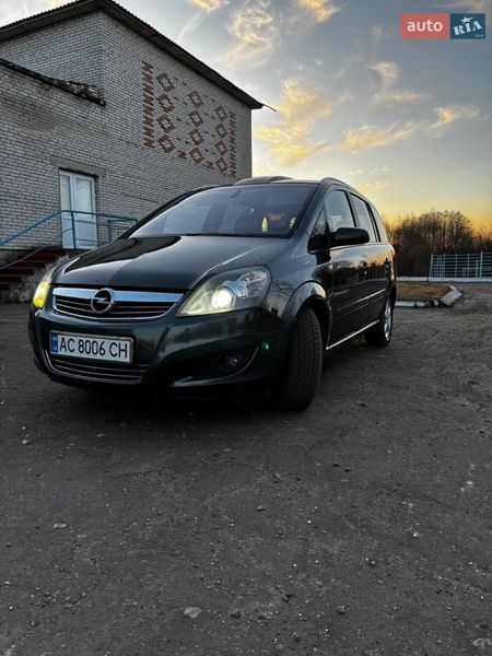 Минивэн Opel Zafira 2009 в Ратным