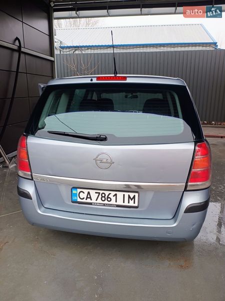 Минивэн Opel Zafira 2007 в Черкассах
