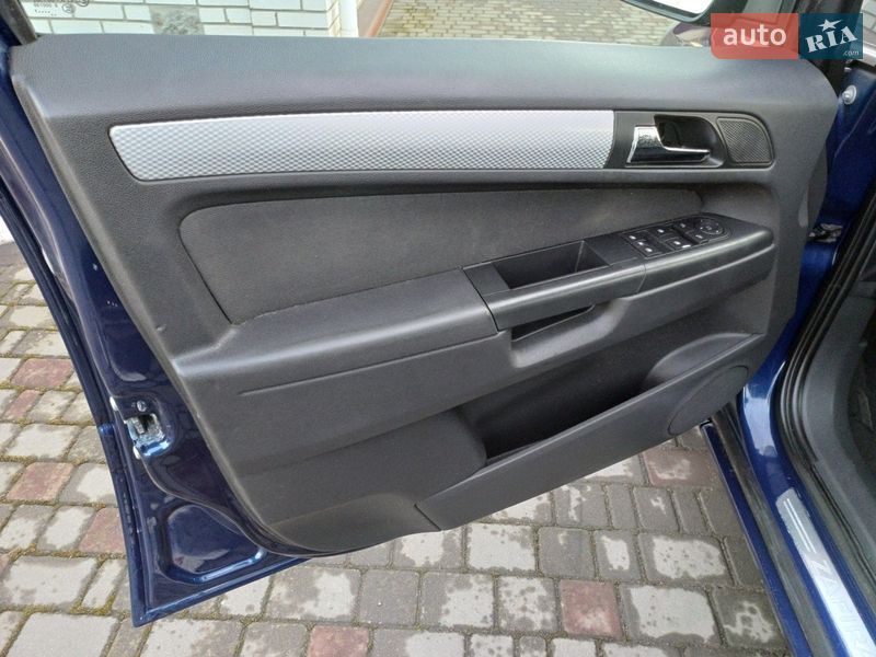 Минивэн Opel Zafira 2008 в Умани