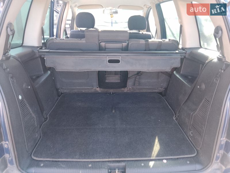 Минивэн Opel Zafira 2002 в Виноградове