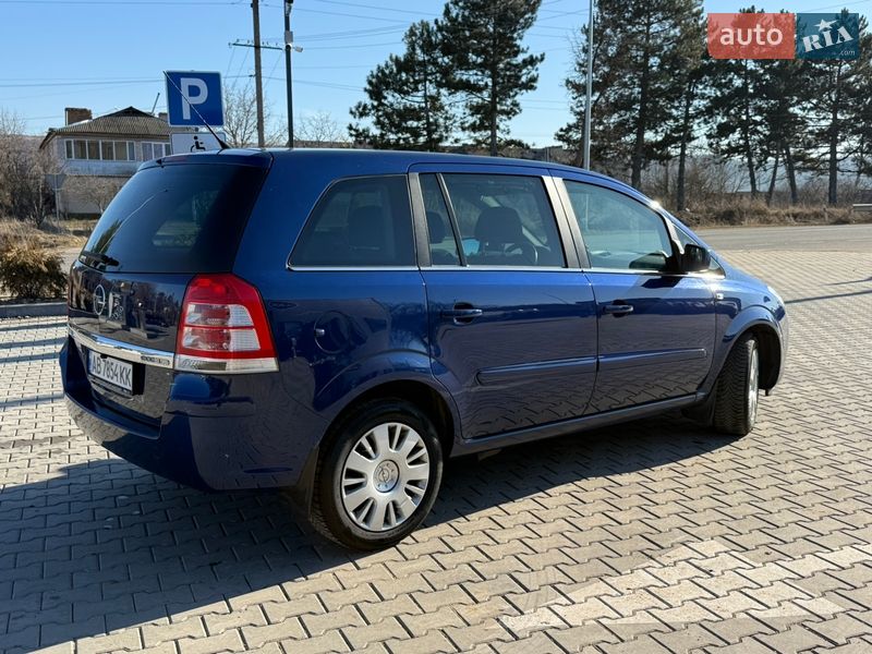 Мінівен Opel Zafira 2011 в Ямполі