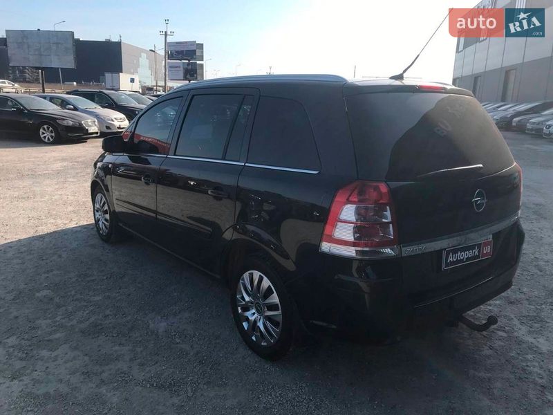 Минивэн Opel Zafira 2010 в Львове