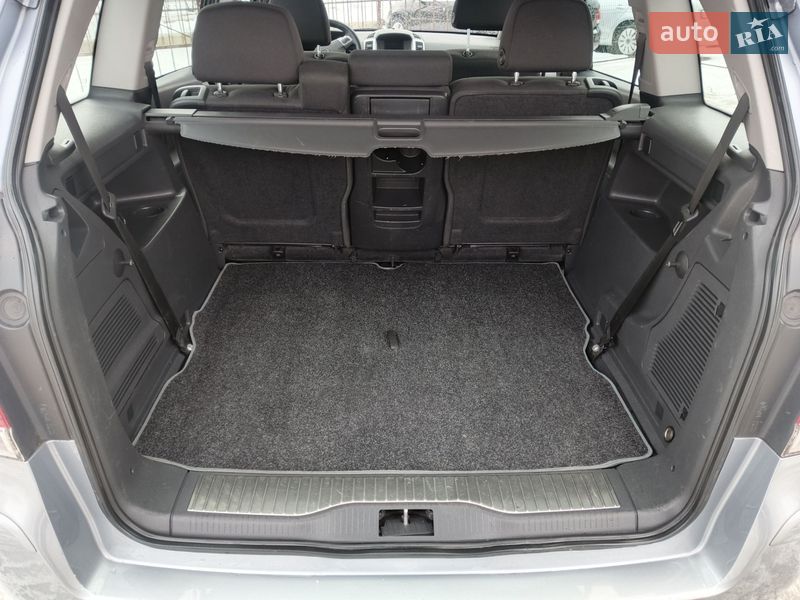 Минивэн Opel Zafira 2009 в Прилуках