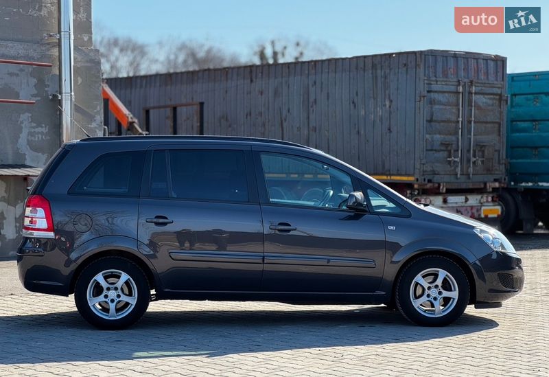 Минивэн Opel Zafira 2012 в Звягеле