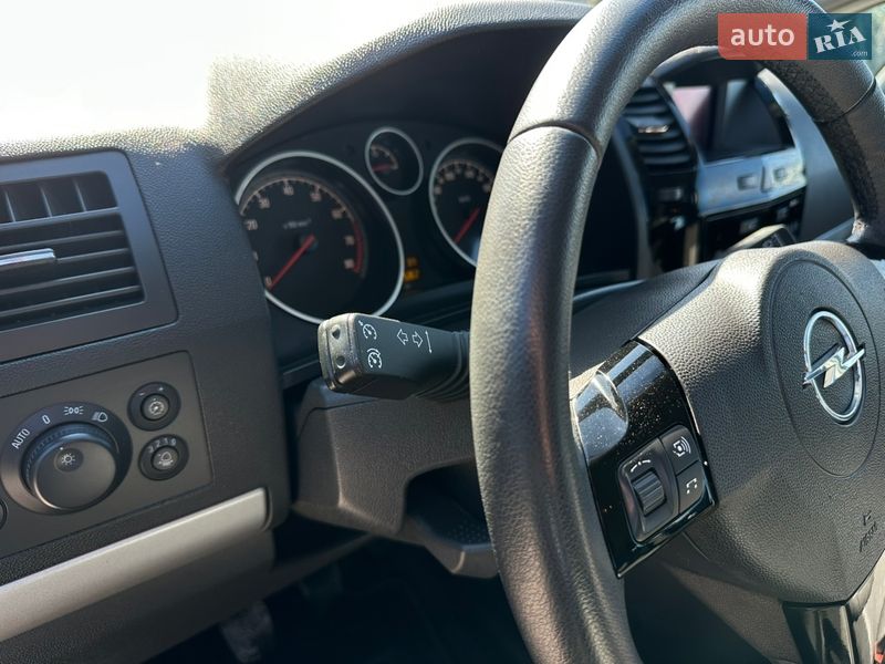 Мінівен Opel Zafira 2012 в Вінниці