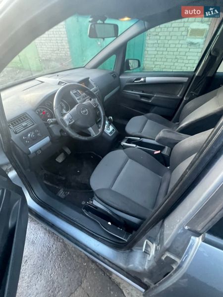 Минивэн Opel Zafira 2006 в Киеве