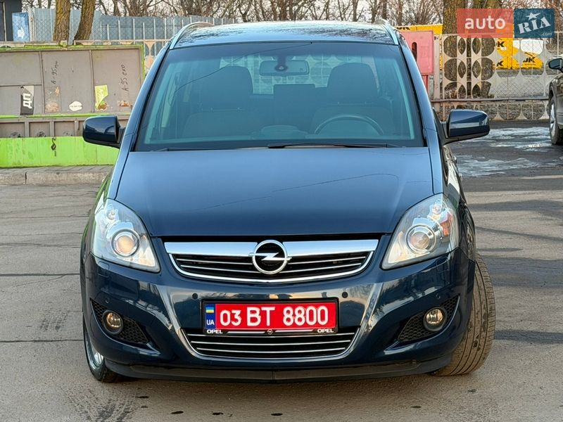 Минивэн Opel Zafira 2011 в Лубнах