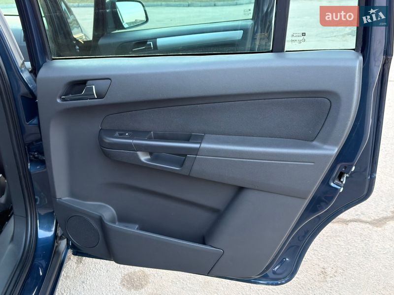 Минивэн Opel Zafira 2011 в Лубнах
