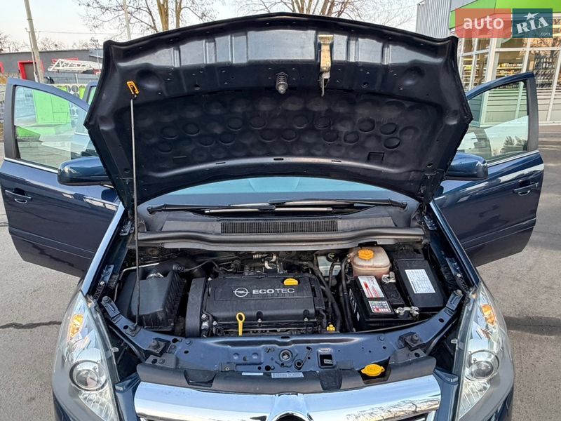 Минивэн Opel Zafira 2011 в Лубнах
