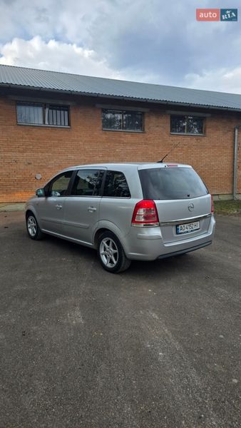 Минивэн Opel Zafira 2010 в Трускавце