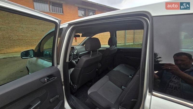 Минивэн Opel Zafira 2010 в Трускавце