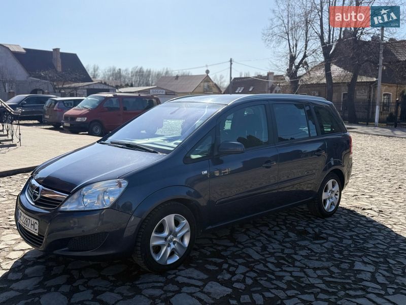 Минивэн Opel Zafira 2008 в Луцке