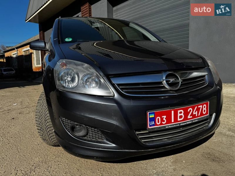 Минивэн Opel Zafira 2009 в Белой Церкви