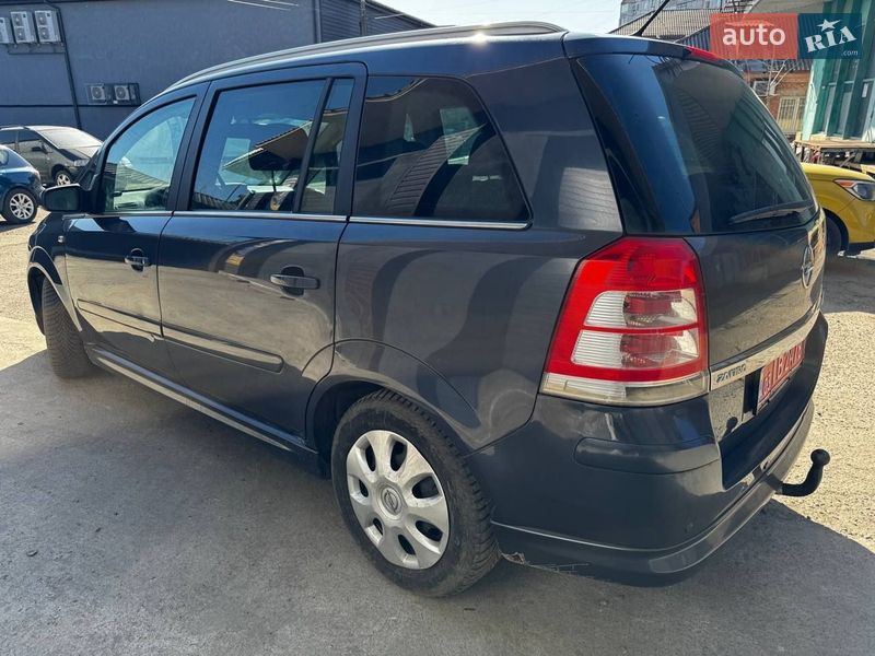 Минивэн Opel Zafira 2009 в Белой Церкви
