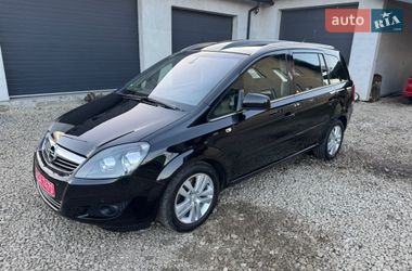 Мінівен Opel Zafira 2011 в Долині