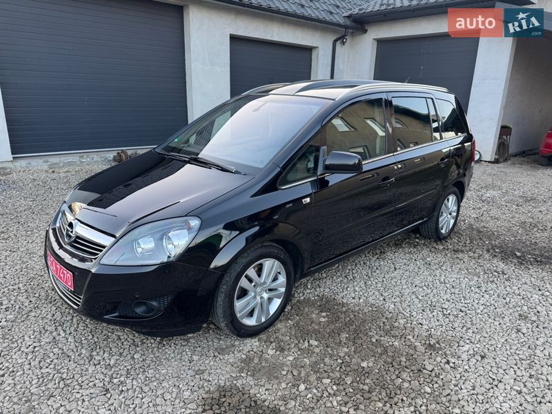 Opel Zafira 2011