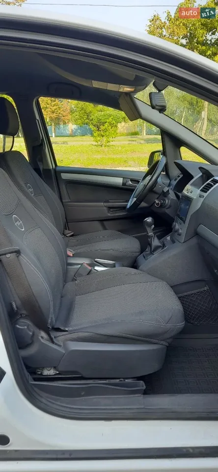 2010 Opel Zafira - мініатюра 27