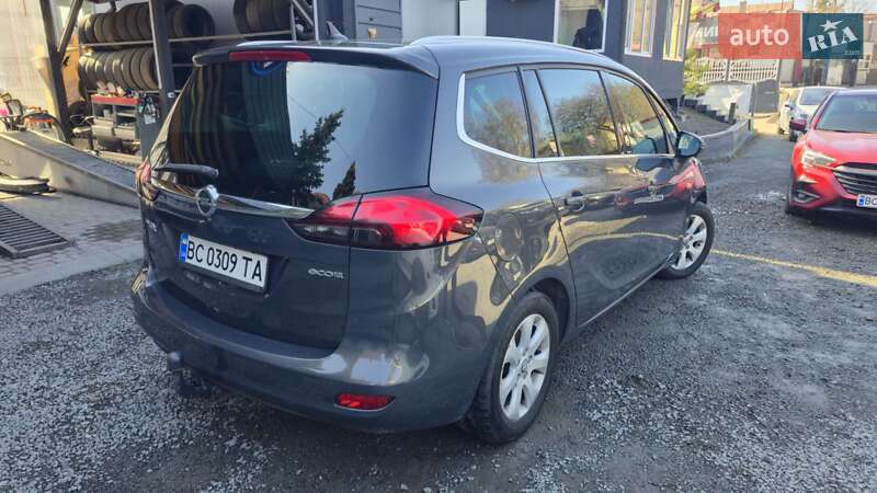 Микровэн Opel Zafira 2015 в Львове