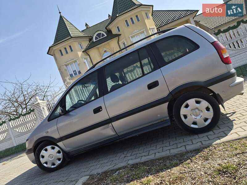 Opel Zafira 2002