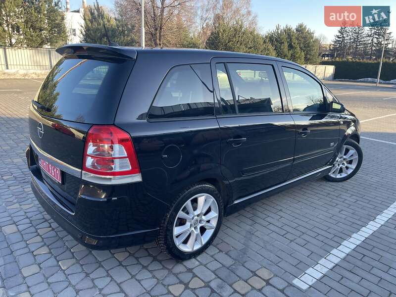 Минивэн Opel Zafira 2009 в Луцке