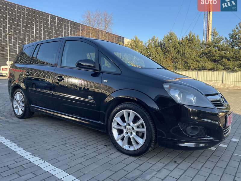 Минивэн Opel Zafira 2009 в Луцке