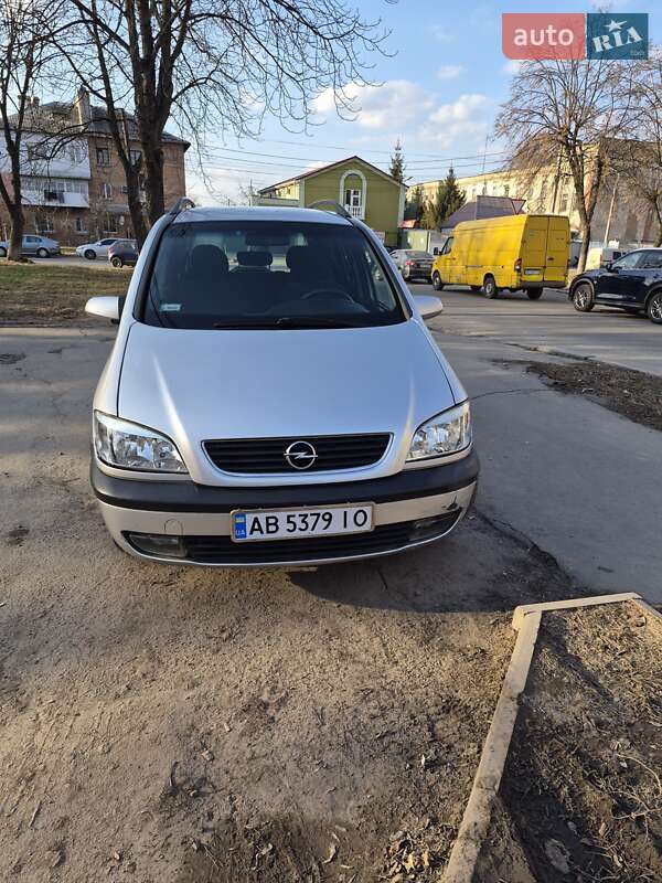 Минивэн Opel Zafira 2001 в Виннице