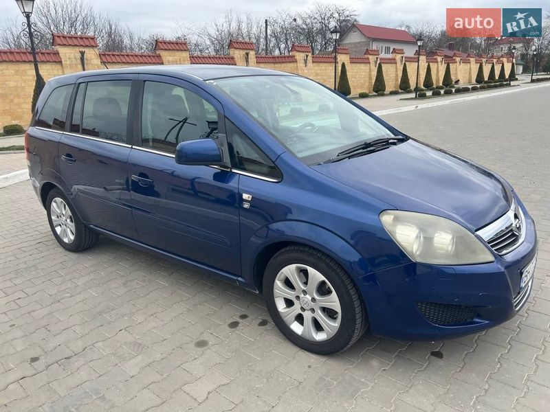 Мінівен Opel Zafira 2010 в Ізмаїлі