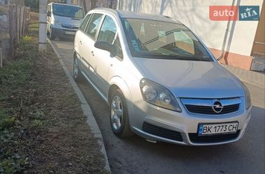 Минивэн Opel Zafira 2007 в Ровно