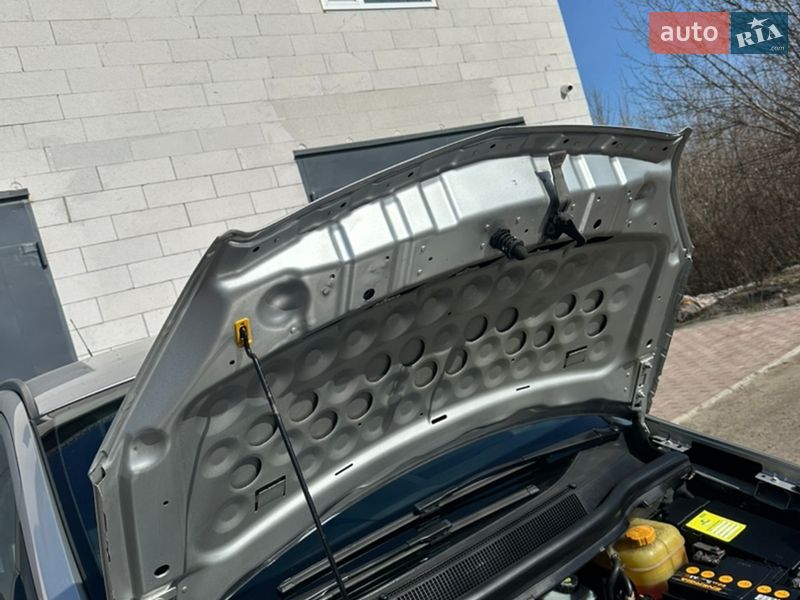 Минивэн Opel Zafira 2009 в Хороле