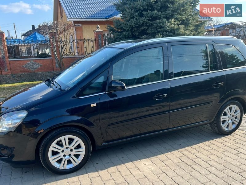Минивэн Opel Zafira 2009 в Белой Церкви