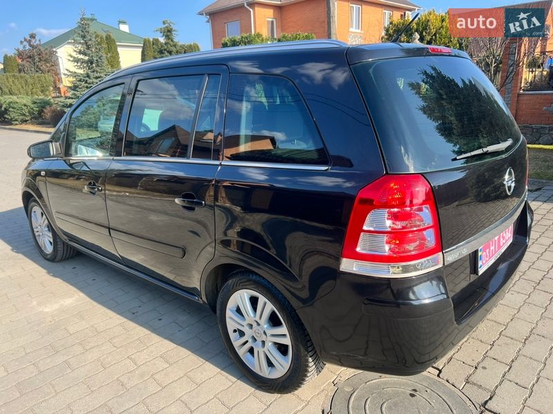Минивэн Opel Zafira 2009 в Белой Церкви