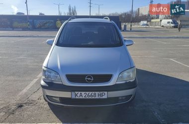 Минивэн Opel Zafira 2001 в Киеве