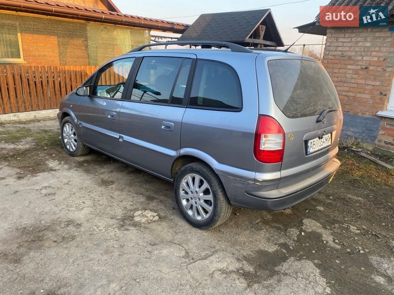 Минивэн Opel Zafira 2004 в Немирове